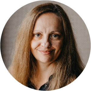 Portrait of Urszula Brys, Territory Manager at Trustlinks.